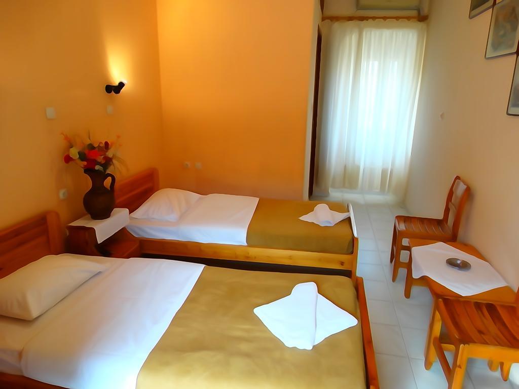 Akrotainaritis Rooms Yerolimin Camera foto