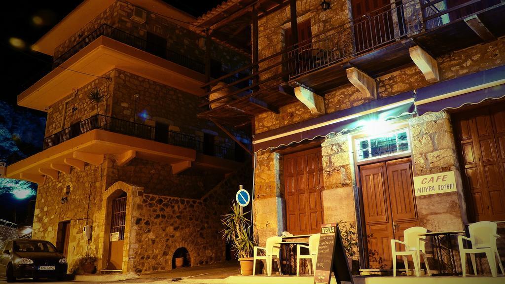 Akrotainaritis Rooms Yerolimin Esterno foto